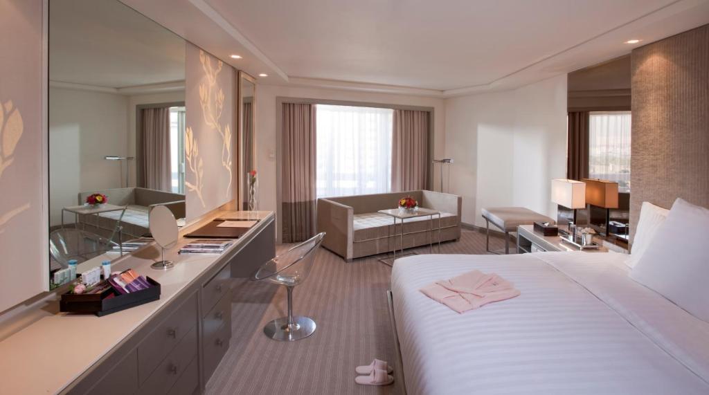 Midas Hotel And Casino Pasay Kültér fotó