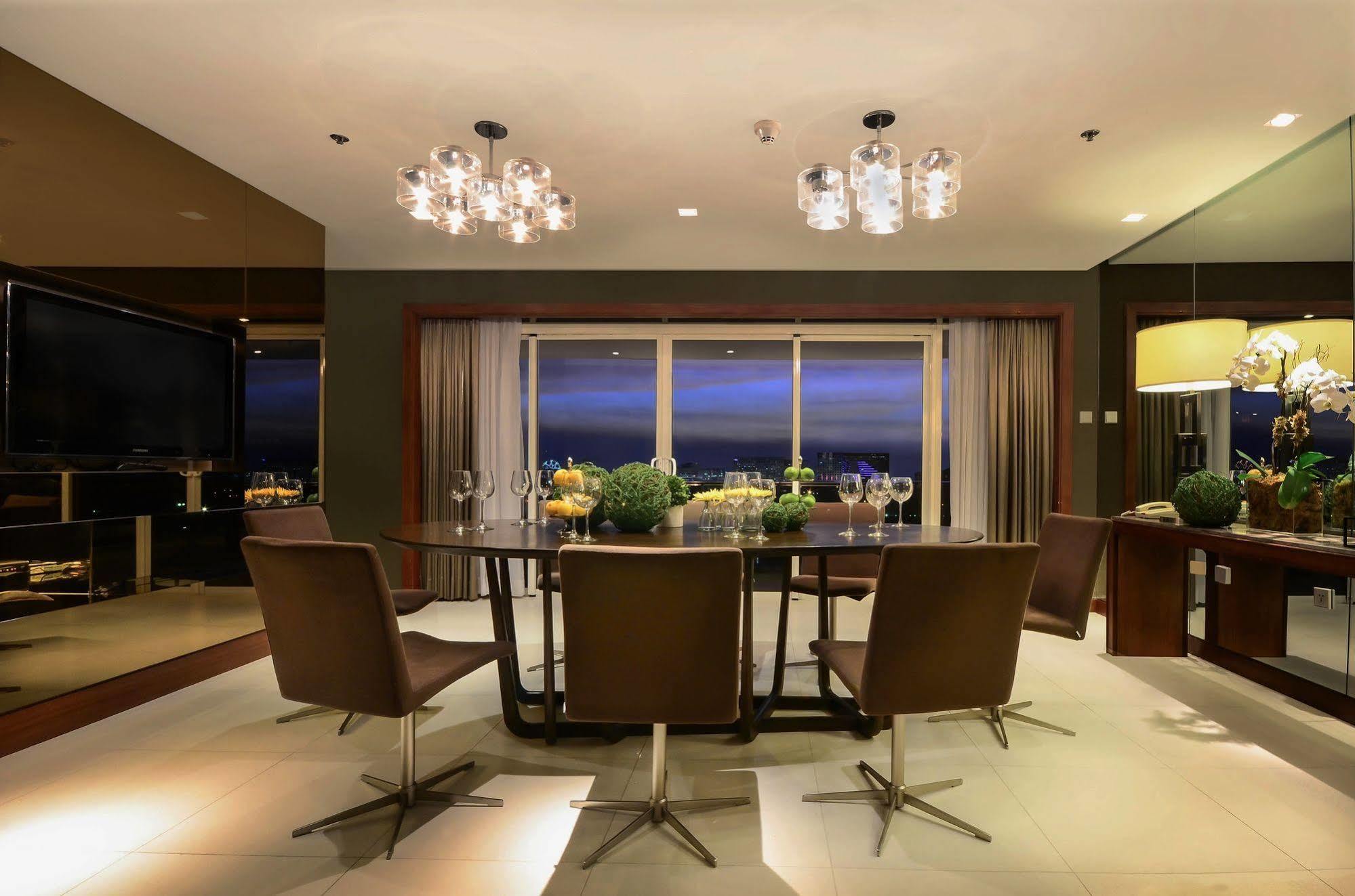 Midas Hotel And Casino Pasay Kültér fotó