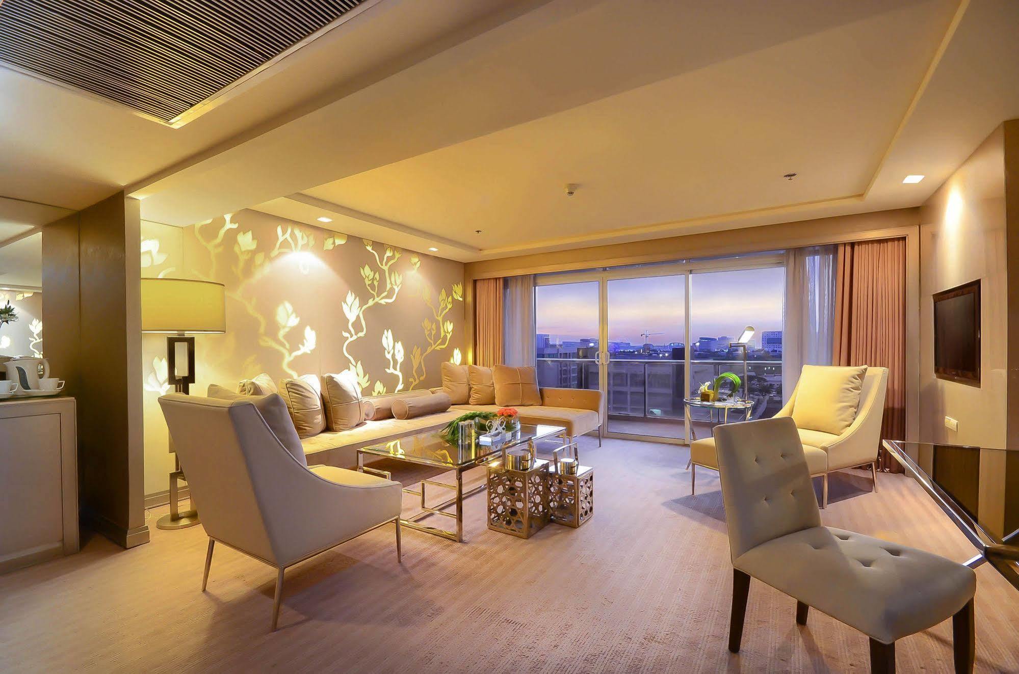 Midas Hotel And Casino Pasay Kültér fotó